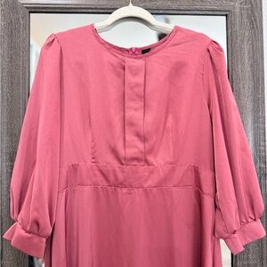 Elegant Pink Long-Sleeve Dress